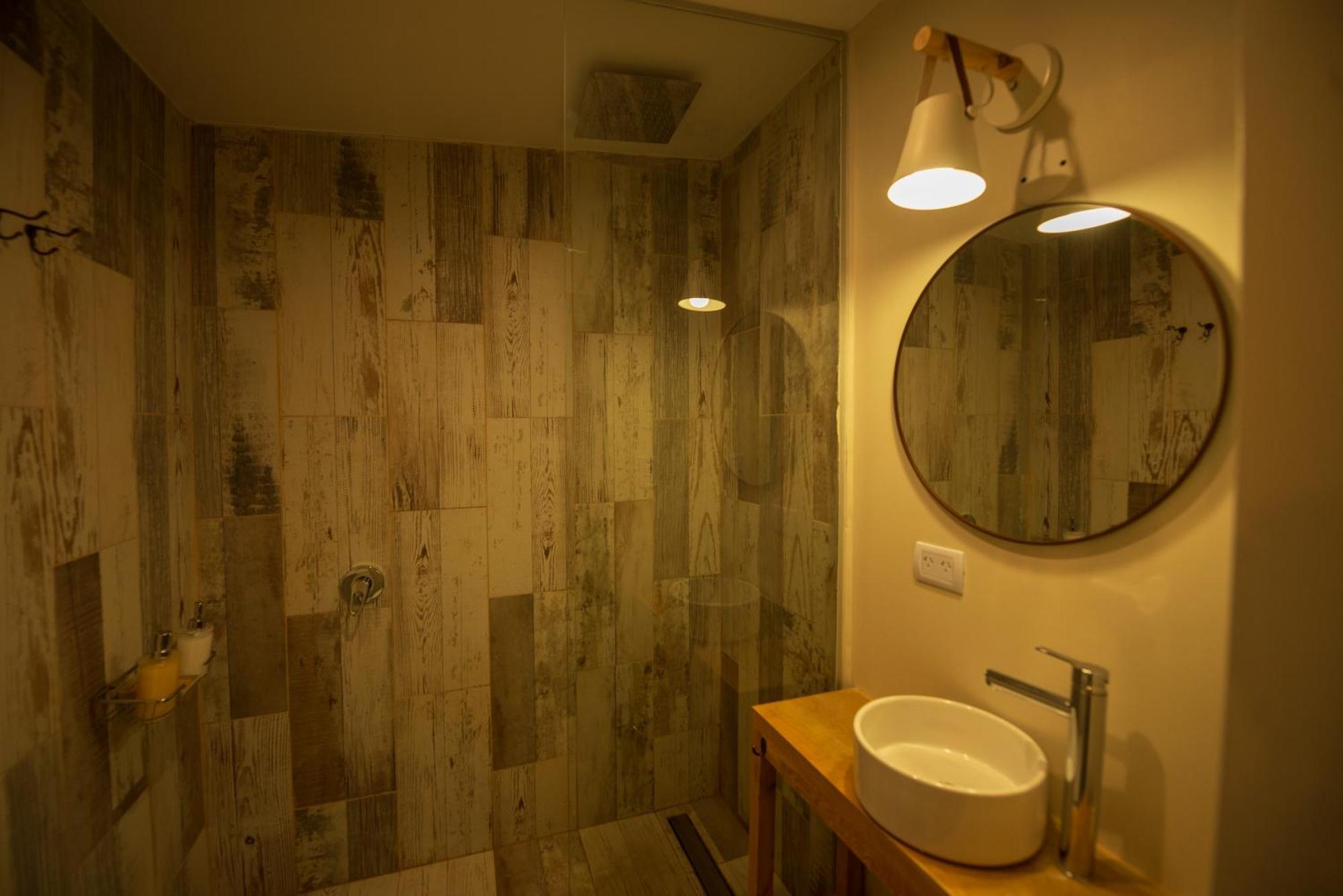 Los Calafates Hotel Ushuaia Dış mekan fotoğraf
